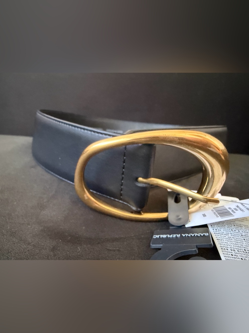 Banana Republic Black Leather Belt with Gold Oval Buckle, women’s size XXS, new